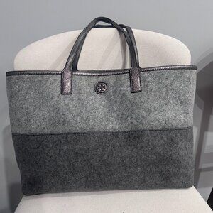 TORY BURCH Ashley Shopper Tote in Two-Toned Gray Felt
